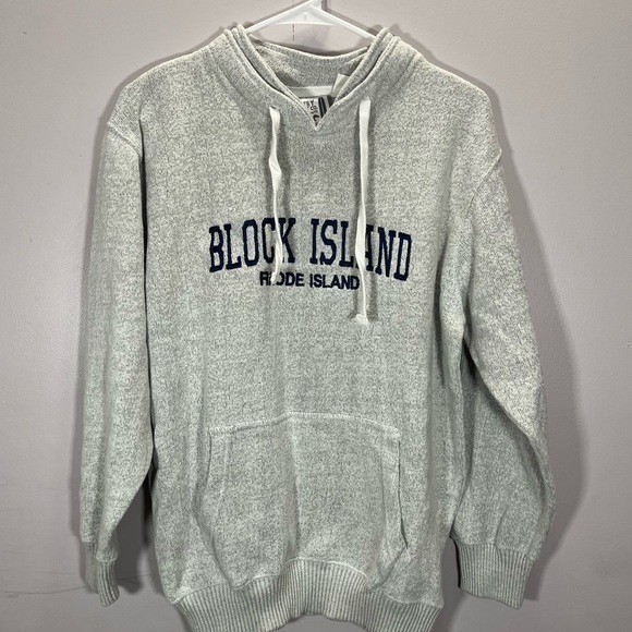 NEW ESY Surf Co Women’s Grey Block Island Rhode Island Embroidered Pullover Top - Picture 2 of 11